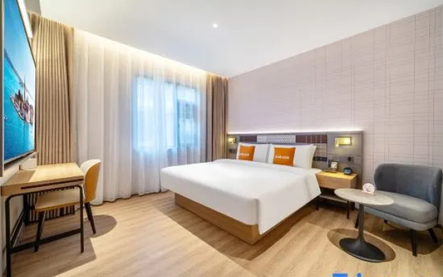 Homeinn Plus Hotel （Jinhua Lanxi Ancient City Railway Station）
