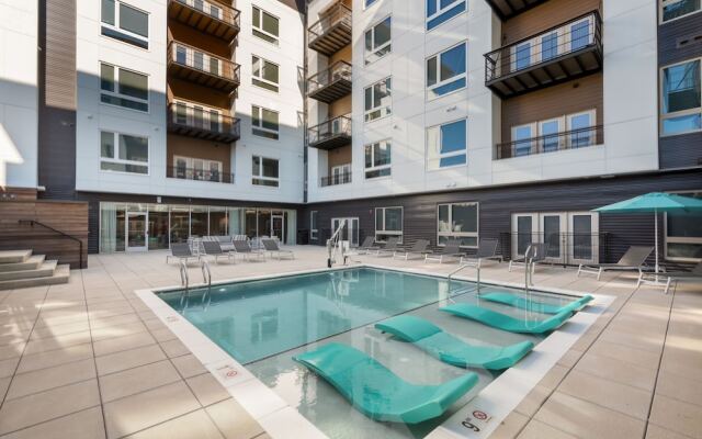 Center City Apartments by Barsala