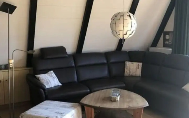 Roof-only House Modern Retreat