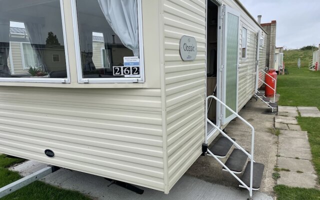 3-bed Caravan in Walton on the Naze