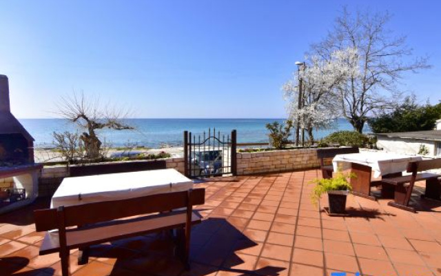 Sea-view studio in a quiet area