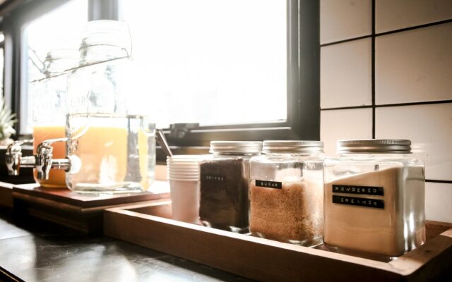 L'atelier Poshtel Phuket Hostel