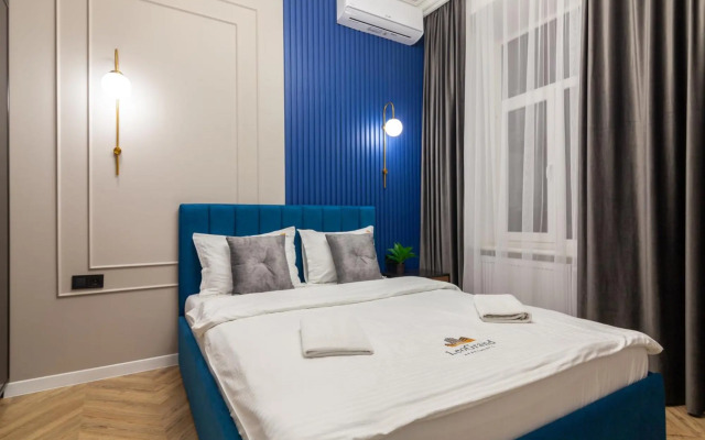LEOGRAND Apartment on Svobody Avenue 43