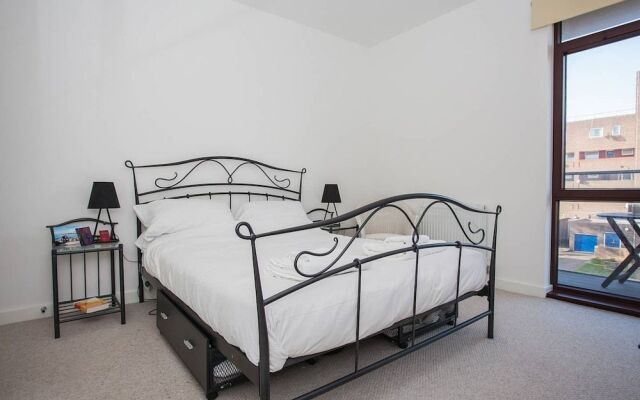 Modern 1 Bedroom Flat in Lambeth