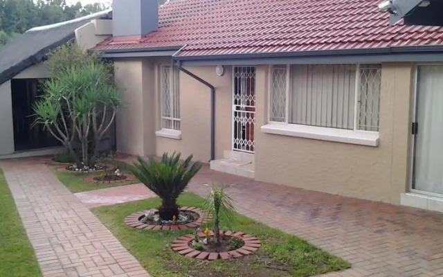 Gold Reef Lodge
