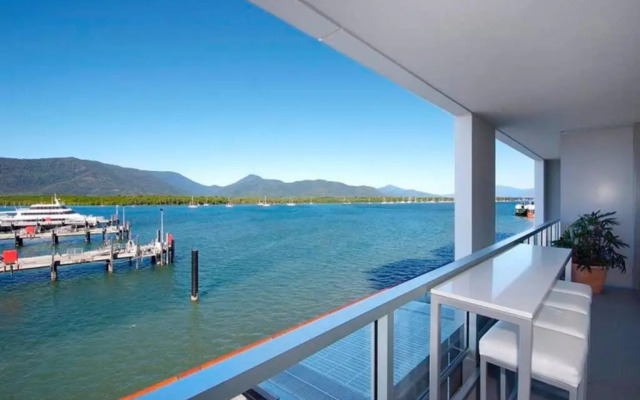 301 Harbour View