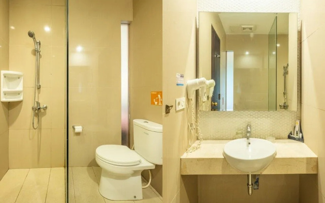 Capital O 852 The Silk At Dago