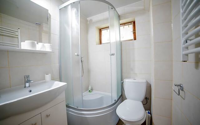 Klimatyczna Chatka u Podnóża Góry