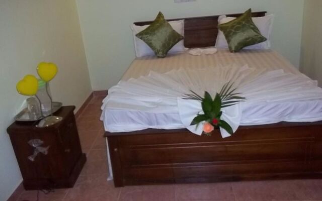 Lagoon Waves Hotel
