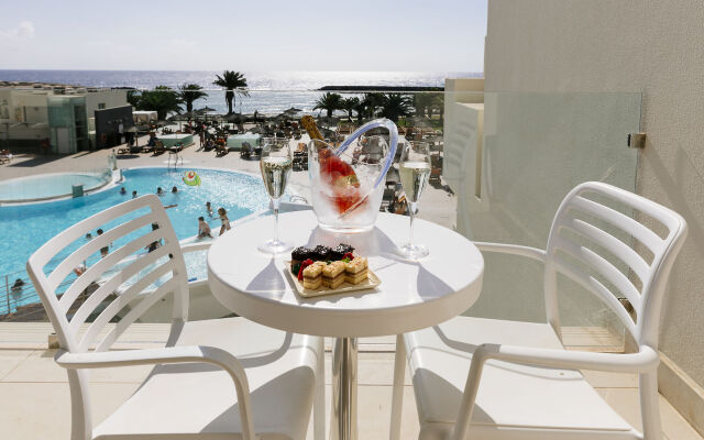 Hotel HD Beach Resort & SPA