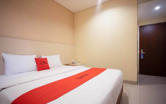 RedDoorz Premium near Kawasan Industri Cikarang