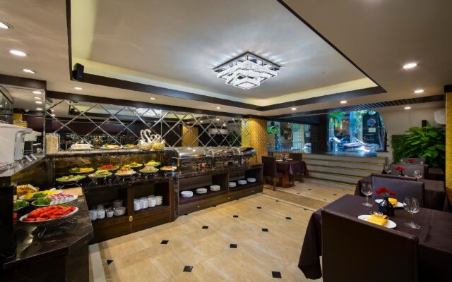 Splendid Holiday Hotel