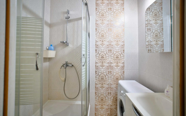 Апартаменты на проспекте Лабораторный 18