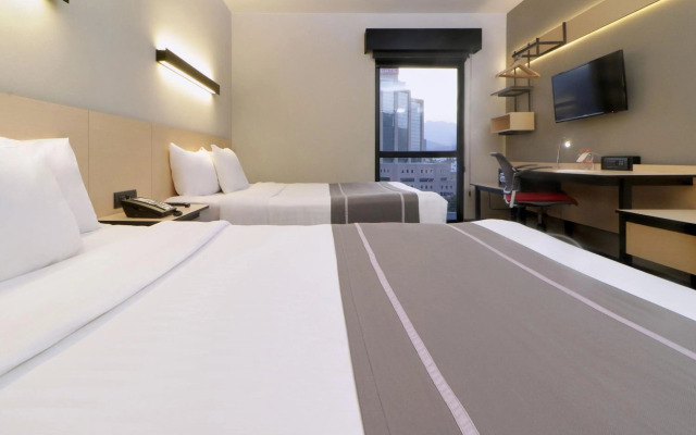 City Express Plus by Marriott Monterrey Nuevo Sur