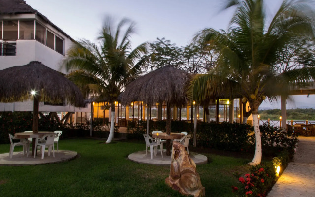 Villas Paraiso Resort