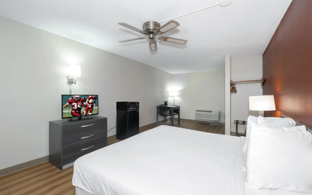 Red Roof Inn MacClenny