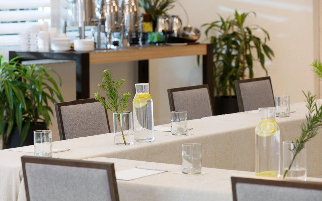 Kimpton Surfcomber Hotel by IHG