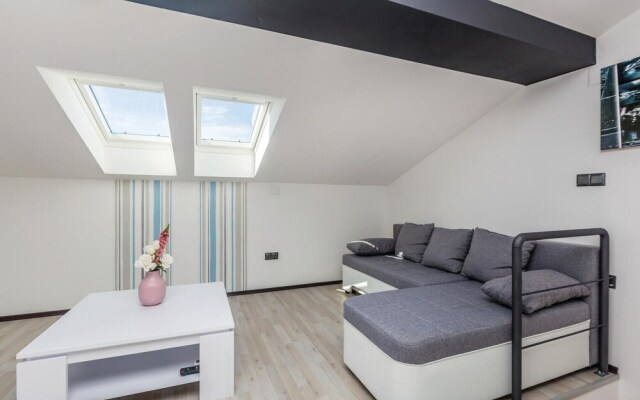 Awesome Home in Brzac With Wifi and 2 Bedrooms