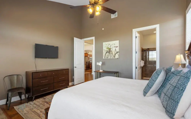 Luxury Penthouse - Amazing Views! Near Sdc!