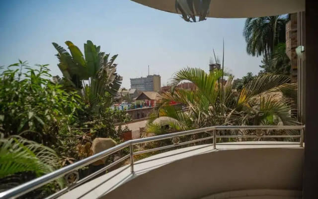 Room-one Large Room With Free Breakfast