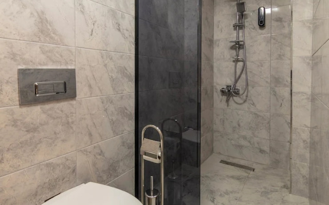 Hilltown Airport Hotel