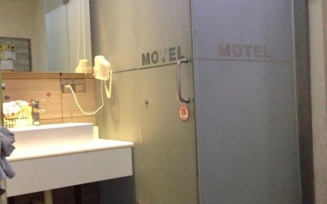 Motel 168
