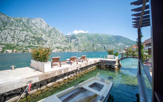 Seaside House Kotor