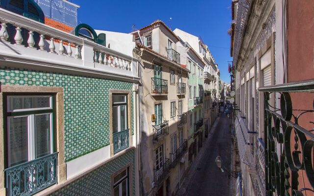 Bairro Alto Elegant by Homing