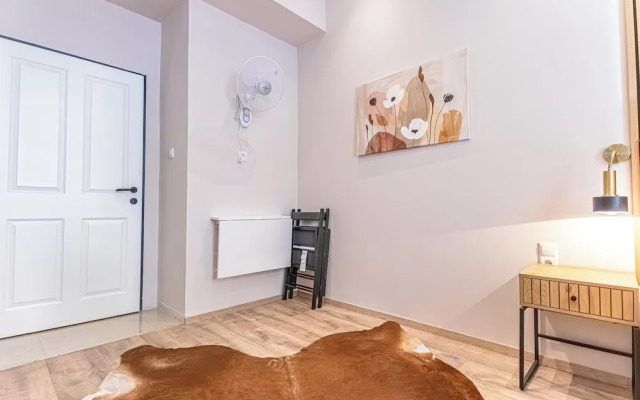 4BR Apt. for Groups 6-Min to Stadthalle