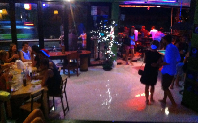 Baan Tai Backpackers