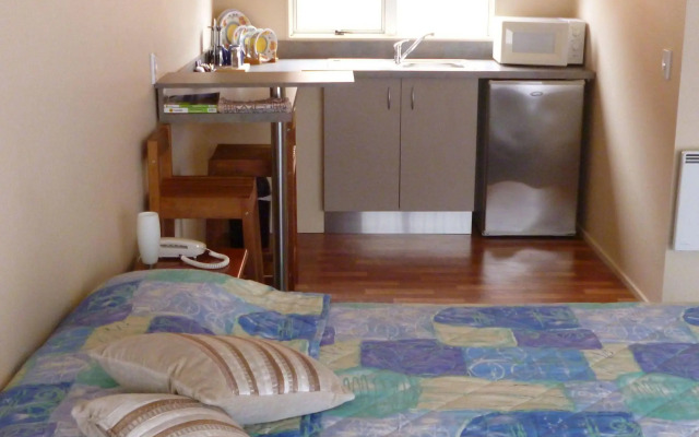 Heritage Court Motel