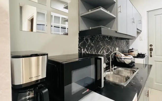 People's Condo Atria