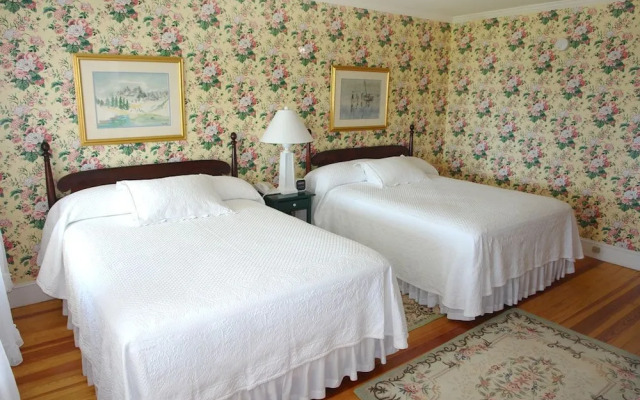 The Colony Hotel