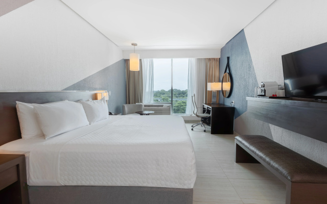 Crowne Plaza Panama Airport by IHG - Image 4