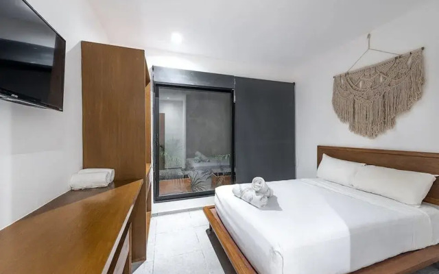 2 BR Great Located Natural Lightning