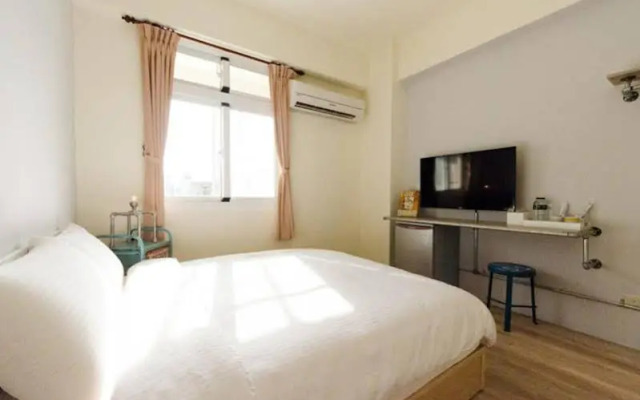 La Dahai Bed and Breakfast