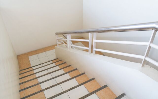 James Country Hotel 2 By OYO Rooms