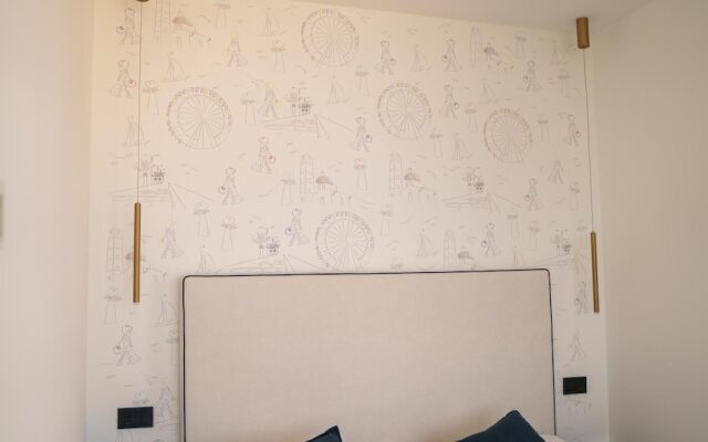 Welcomely - Light Room Vista Citt - Aznavour