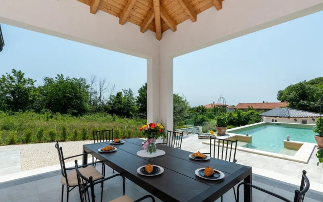 Modern Villa With Swimming Pool and Fenced Garden