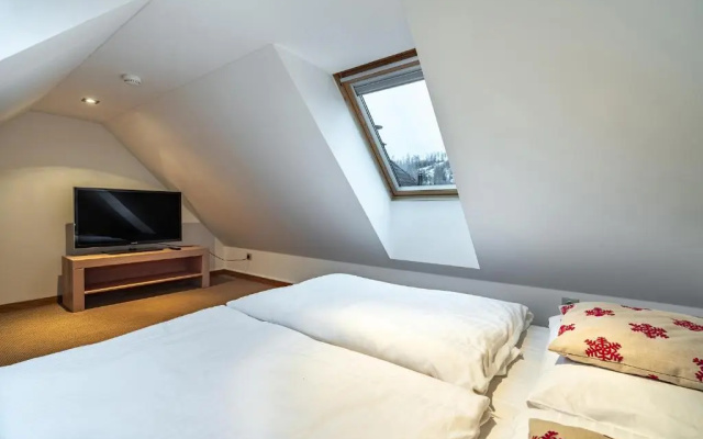 1 Bedroom Double Apartment with balcony and with view - Photo 3