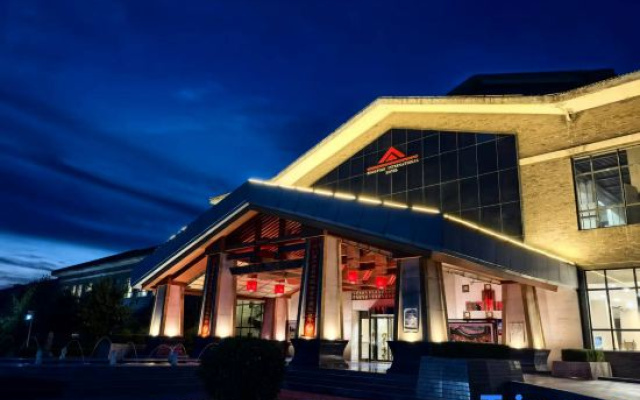 Lingshi Hongyuan Leisure Club (Jinzhong Wang Family Courtyard)