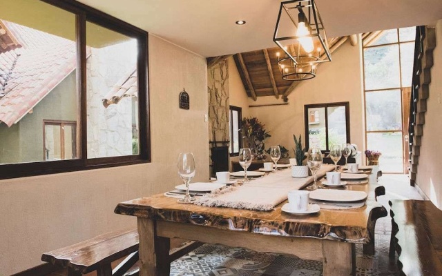 w Spacious 3BR Villa in Sacred Valley