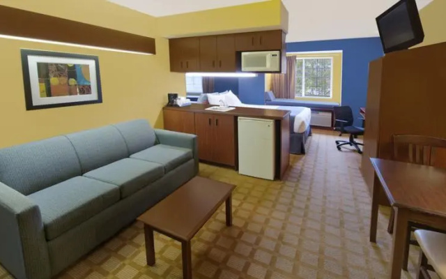 Microtel Inn & Suites Hillsborough