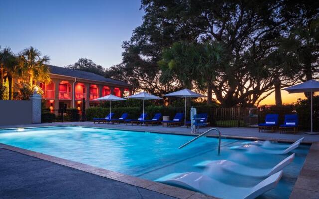 The Beachview Club
