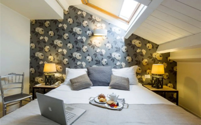 Hotel 900