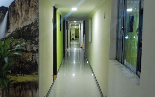 Hotel Parkway Inn 58 Street