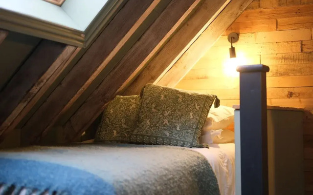 The Crown Inn Dial Post