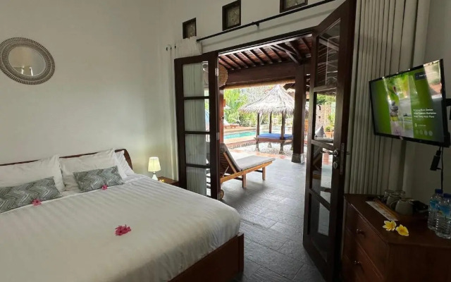 Bale Solah Lombok Holiday Resort
