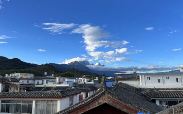 Qingqing Holiday Inn