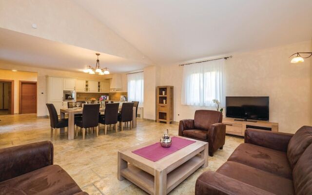 Nice Home in Turcic With Wifi and 4 Bedrooms